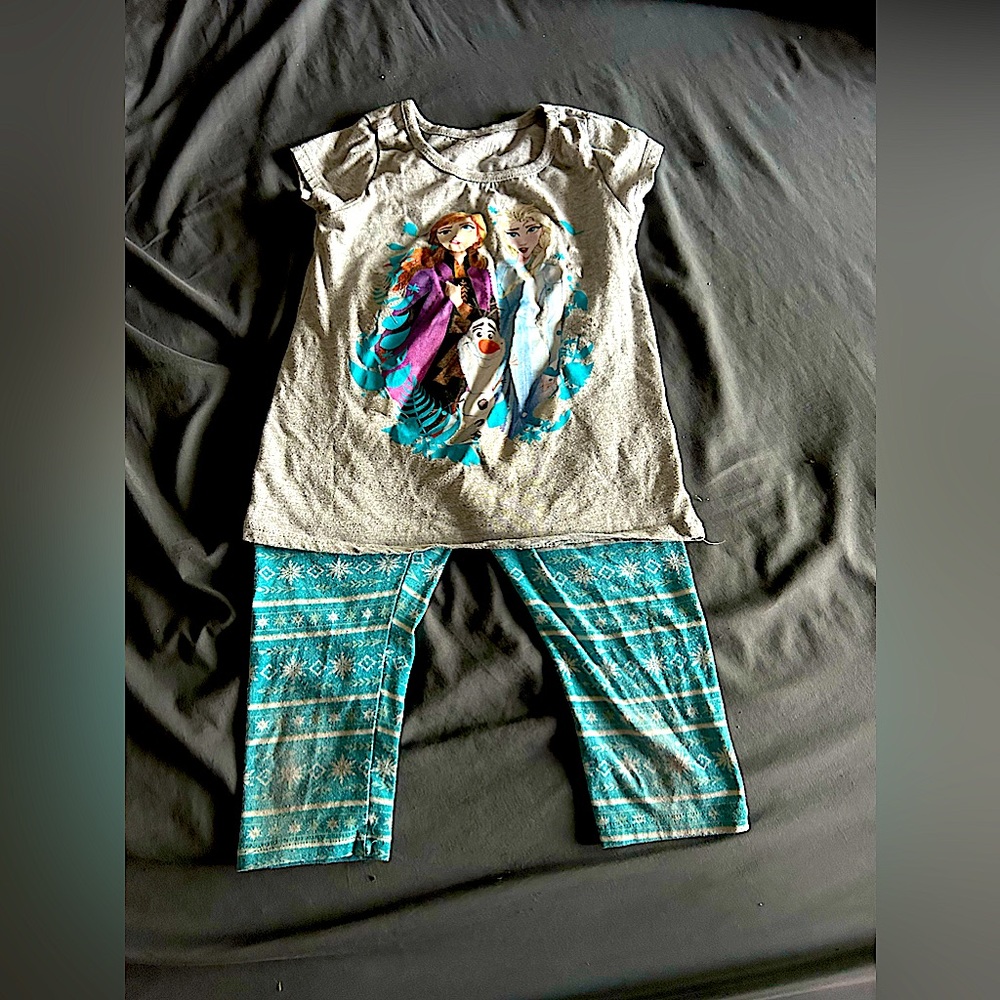 Little girl frozen outfit